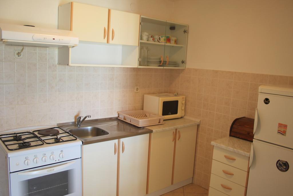 Apartments Zoran Povljana Habitación foto